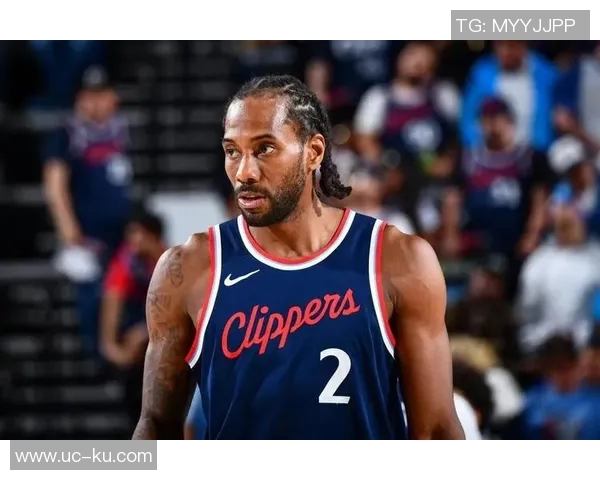 莱昂纳德全场表现出色19投11中砍下33分5篮板5助攻3抢断1盖帽正负值高达31